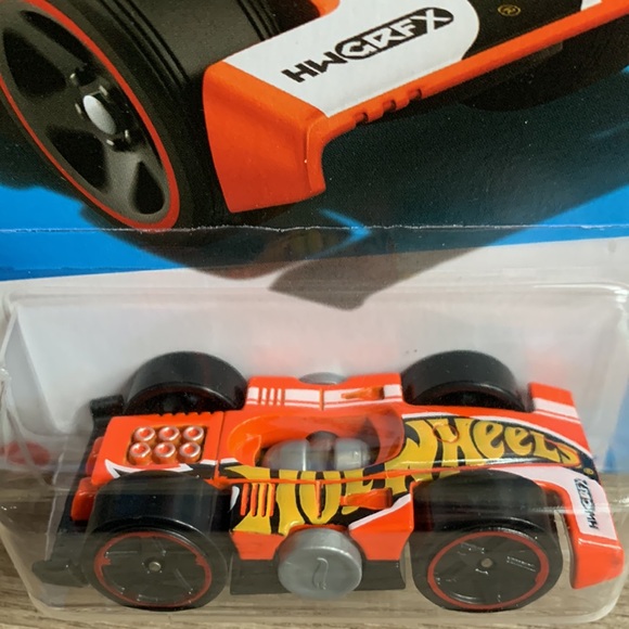 2 Hot Wheels Flippin Fast HW Celebration Racers Hotwheels Mattel New 2024 ASAN - Picture 2 of 6